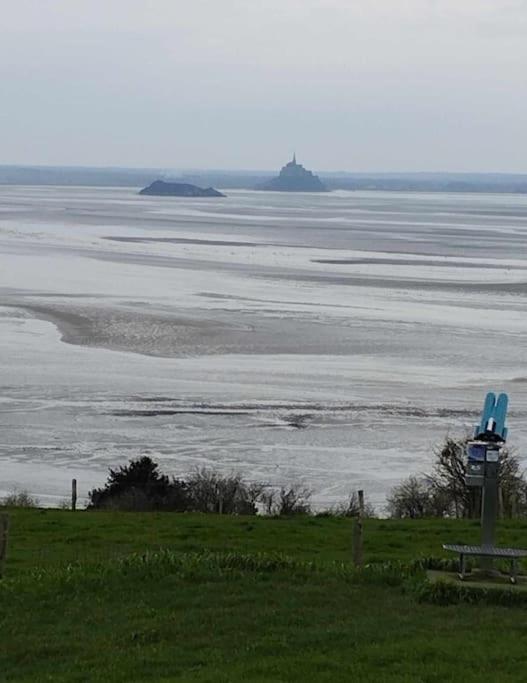 Maison Vue Sur Le Mont Saint Michel Et Sa Baie Champeaux ภายนอก รูปภาพ